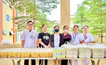 NHỮNG SUẤT CƠM ẤM LÒNG NGƯỜI BỆNH